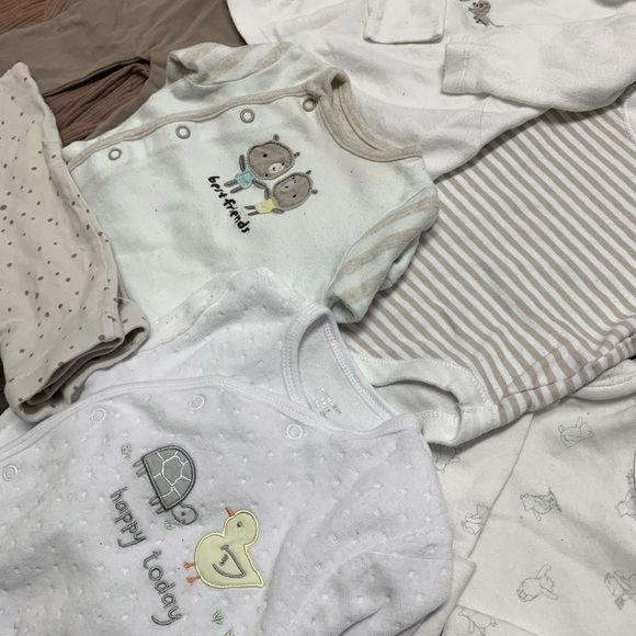 Large Unisex Mystery Baby Bundle - Picture 2 of 2